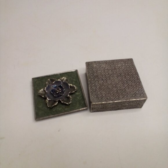 Metal Trinket Box Raised 3D Flower Silver 2.25" - Picture 9 of 11